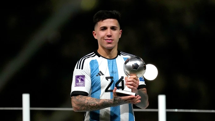 Deadline Day nesklamal ani tentokrát. Prestup Enza Fernandéza prekoná anglický rekord