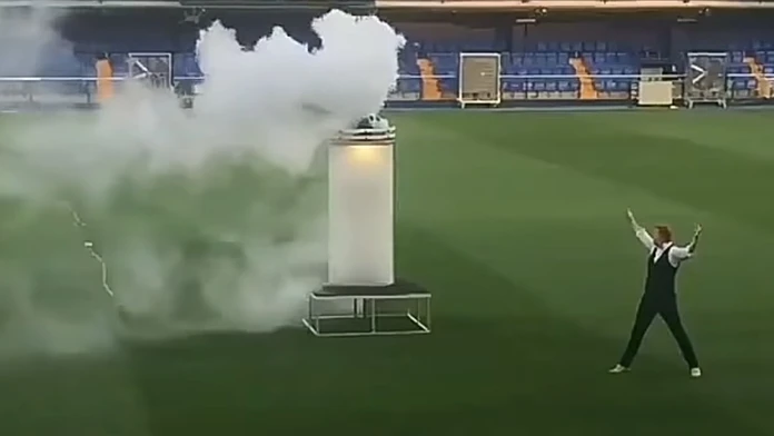 Predstavenie Santiho Cazorlu ako staronovej posily Villarealu.