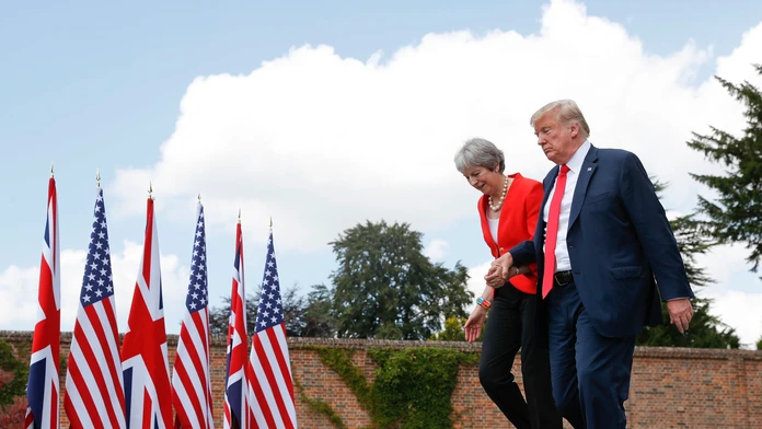 Donald Trump a Theresa Mayová.