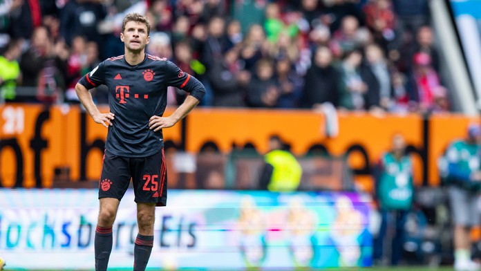 Bayern šokujúco prehral v Augsburgu. Union Berlín stále na čele Bundesligy