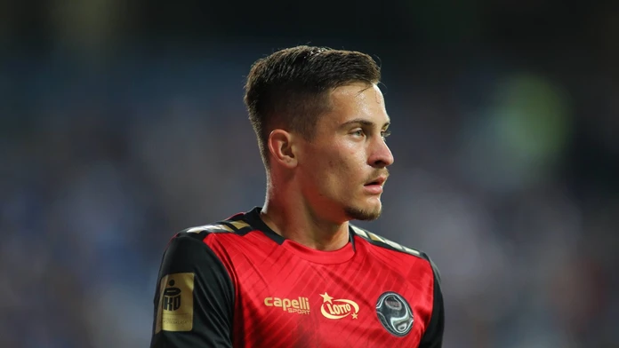 Adrián Kaprálik v drese Górniku Zabrze