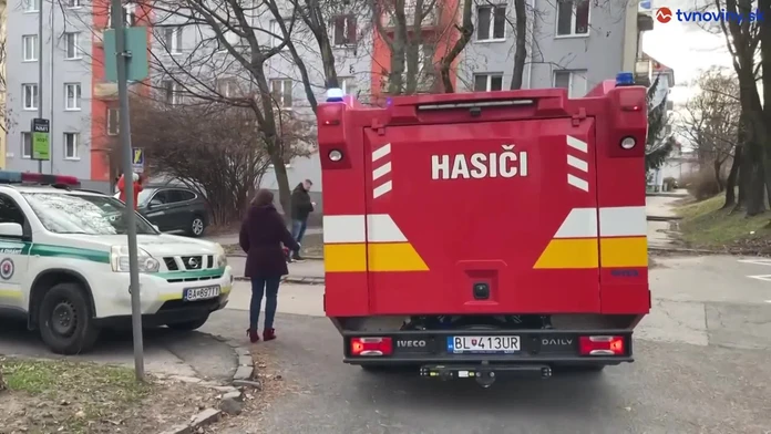 V Prešove na ulici spadol človek do osemmetrovej šachty