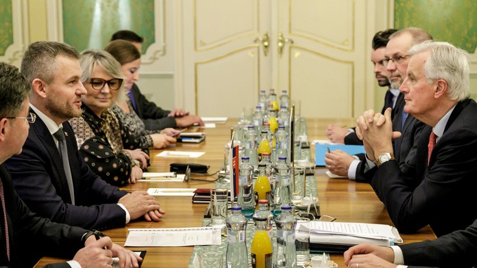 Peter Pellegrini a hlavný vyjednávač EÚ pre rokovania o vystúpení Spojeného kráľovstva Veľkej Británie a Severného Írska z EÚ Mi