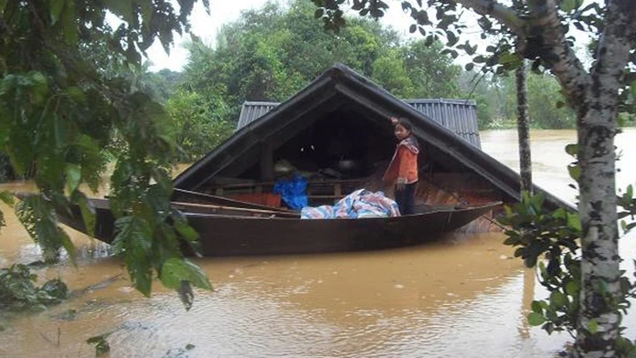 20101005_095626_Vietnam_Floods_HAN1010131587.jpg