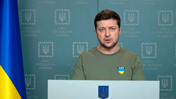 Zelenskyj sa opäť emotívne prihovoril Ukrajincom: Okrem našej slobody nemáme čo stratiť