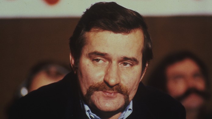Na archívnej snímke z roku 1981 líder hnutia Solidarita Lech Walesa.