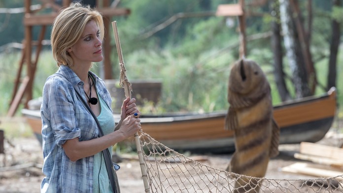 Silvia Šuvadová s rybárskou sieťou