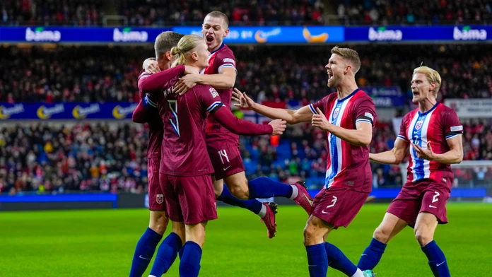 Futbalisti Nórska sa tešia z gólu
