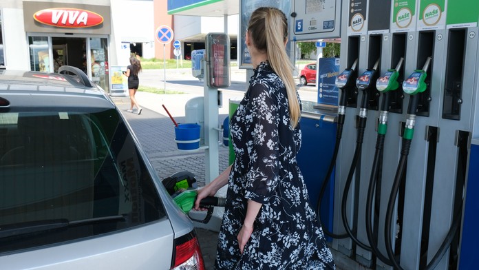 Nevídaný cenový paradox je späť. Spozornieť by mali „nafťáci“