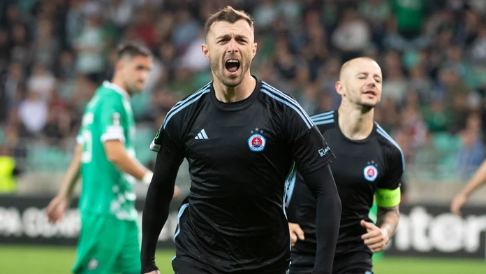 Milovaný Srb nad všetkými vyčnieva o triedu, zostane v Slovane? Weiss: Novú zmluvu má nachystanú