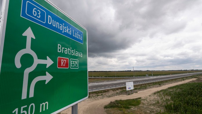 Nicki Minaj čaká bábätko. Oznámila to polonahá