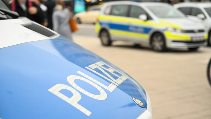 Páchateľ postrelil na ulici v Berlíne muža, pátra po ňom polícia