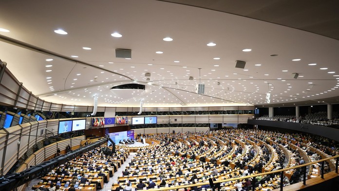 Belgicko zadržalo štyri osoby vrátane bývalého europoslanca pri vyšetrovaní korupcie v europarlamente
