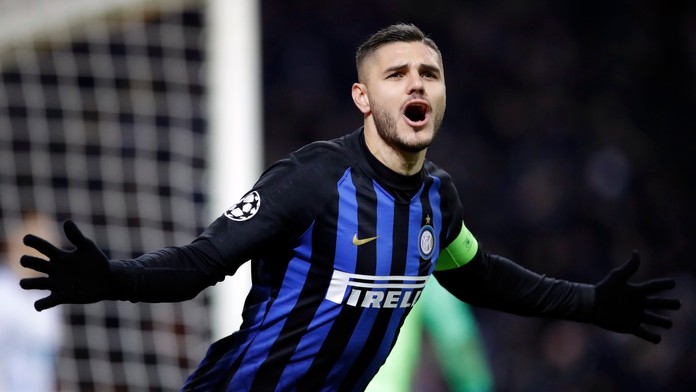 Mauro Icardi z Interu Miláno oslavuje gól v dueli LM proti Eindhovenu.