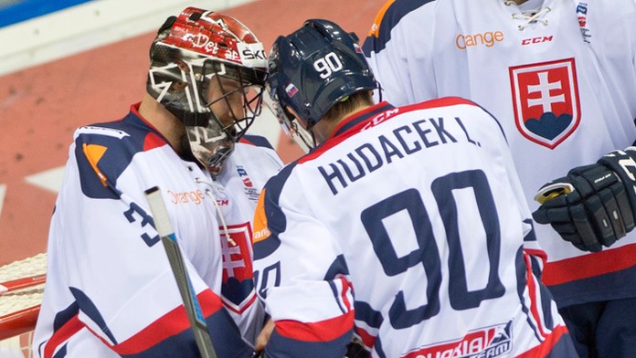 Bratia Hudáčkovci - brankár Július a útočník Libor.