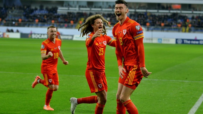 Róbert Boženík strieľa gól v kvalifikácii ME 2020 v Chorvátsku.