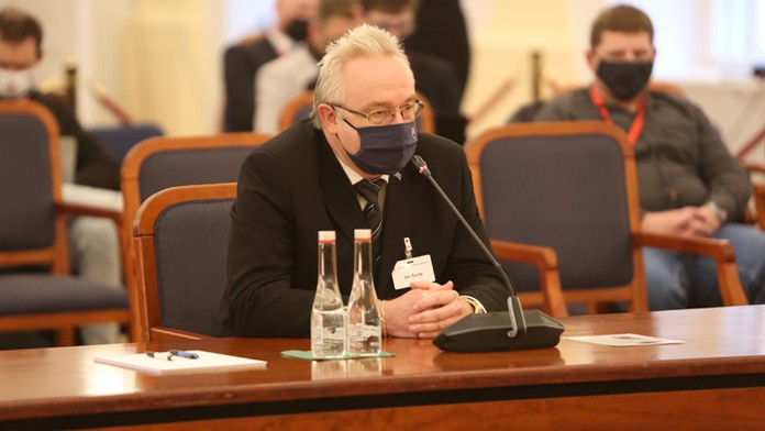 Statočný a krásna: 86. a 87. epizóda