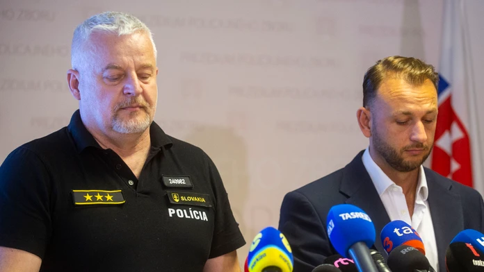 Na snímke zľava policajný prezident Ľubomír Solák a  minister vnútra SR Matúš Šutaj Eštok.