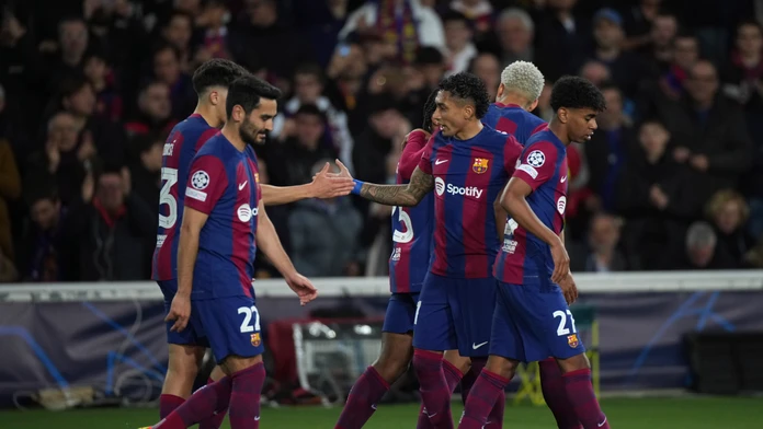 Barcelona uspela v odvete a raduje sa z postupu. Francesco Calzona utrpel s Neapolom prvú prehru