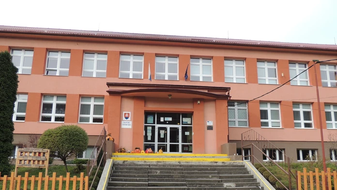 Na snímke Základná škola Župkov v okrese Žarnovica