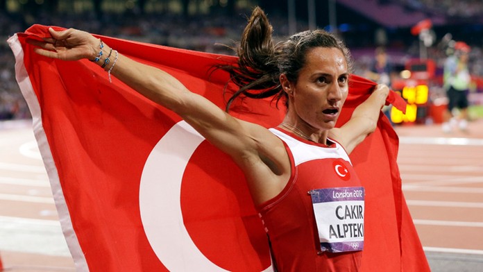 Turecká atlétka Asli Cakir Alptekinová na OH 2012.