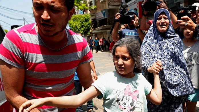 Po izraelskom leteckom útoku na obytnú budovu v Gaza City.