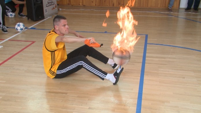 Frajeri s loptou