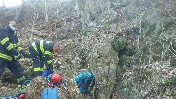 Záchranná akcia v jaskyni v obci Hubina.