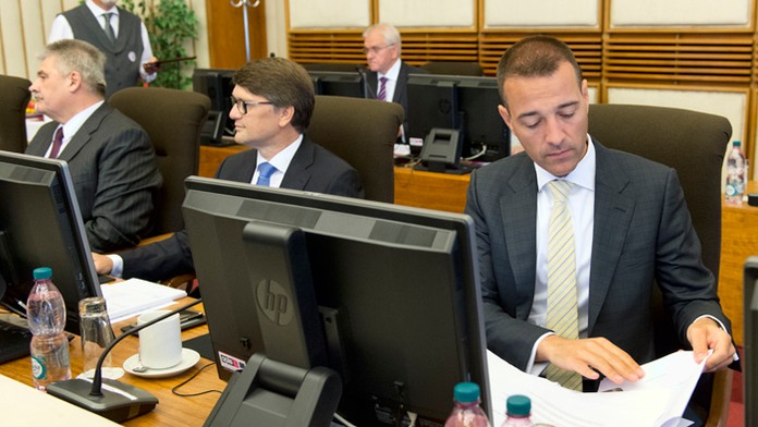 Ministri Ján Richter, Marek Maďarič a Tomáš Drucker.