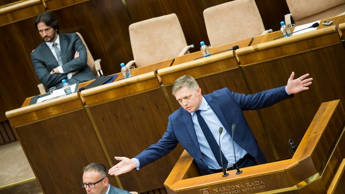 Mimoriadna schôdza Národnej rady SR, ktorú iniciovali opozičné strany SaS a OĽaNO-NOVA s cieľom vysloviť nedôveru ministrovi vnú