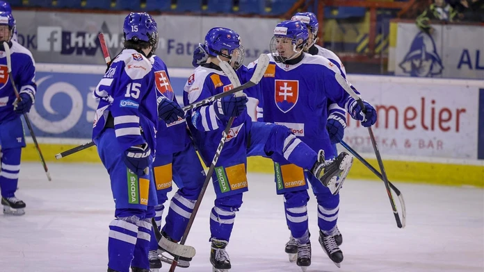 Slovenskí mladíci majú na dosah medailový úspech. Kapitán Štrbák burcuje celý tím