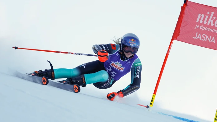 Na vrchol sa začína drať len 17-ročný supertalent, ktorý má nahradiť Vlhovú a Shiffrinovú. Prichádza z Albánska