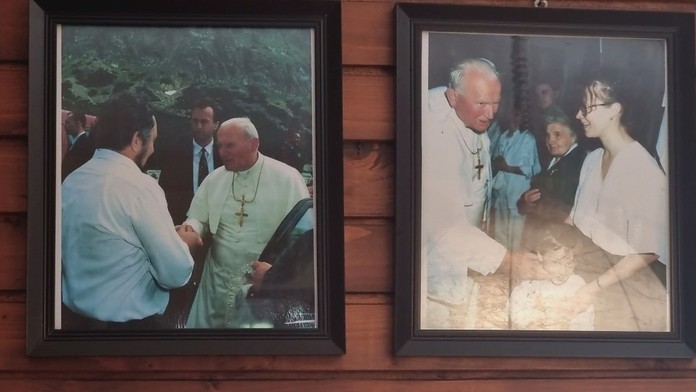 Fotografie, ktoré nám ukázala manželka bývalého nájomcu Sliezskeho domu Anna Burgerová.