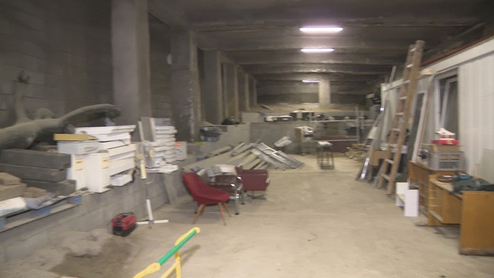 Zničená cesta.