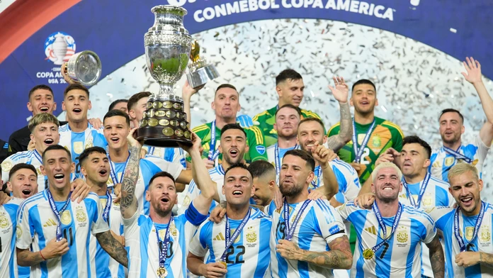 Argentína získala rekordný titul na Copa America. Hrdinom sa stal najlepší strelec turnaja