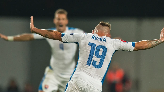 Juraj Kucka sa raduje z gólu proti Španielsku v kvalikačnom zápase na EURO 2016.