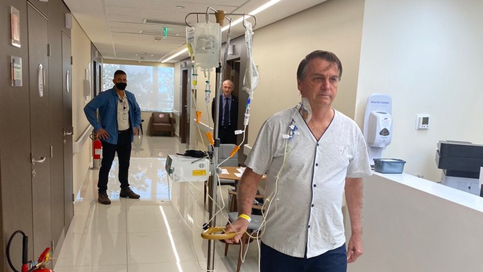 Brazílsky prezident Bolsonaro už neštikúta.