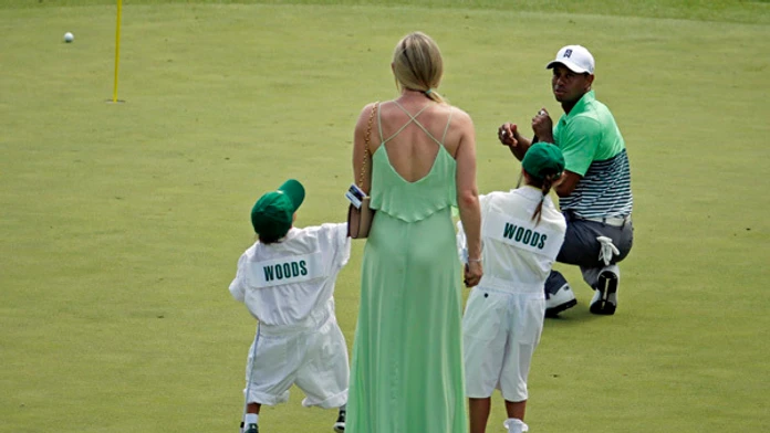 Lindsey Vonnová s Tigerom Woodsom na greene a jeho dcérou Sam a synom Charliem.