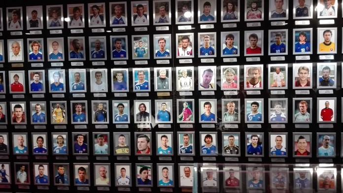 Fotky všetkých reprezentantov, ktorí od roku 1994 obliekli najcennejší dres.