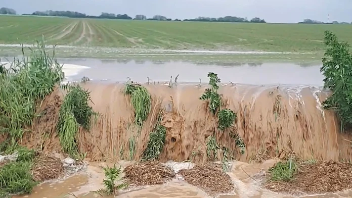 Po búrke v Suchej nad Parnou.