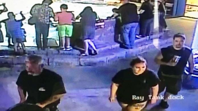 Zlodeji ukradli žraloka a prepašovali ho v kočíku