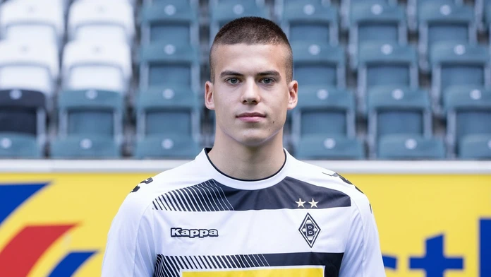 László Bénes v drese Borussie Monchengladbach.