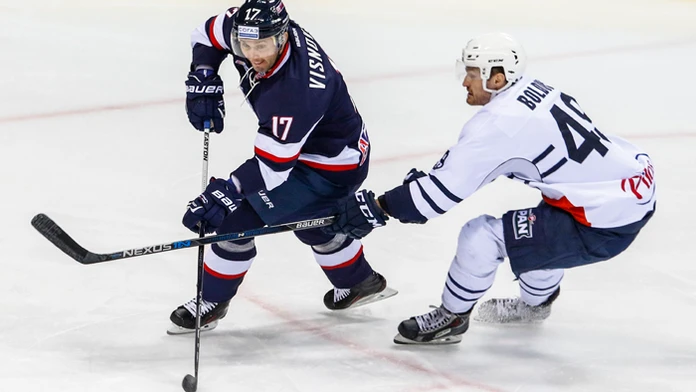 Slovanista Ľubomír Višňovský a Alexandre Bolduc HC Slovan Bratislava - Medveščak Záhreb.