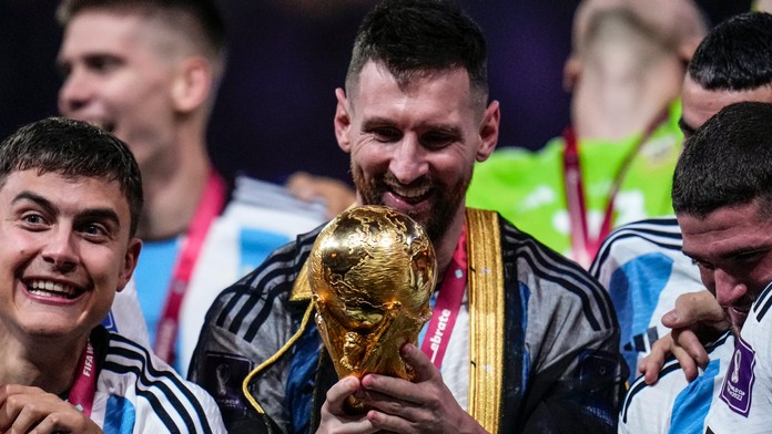 Ohlasy médií na nezabudnuteľné katarské finále: Mbappé na to sám nestačil, Messi ako malý chlapec