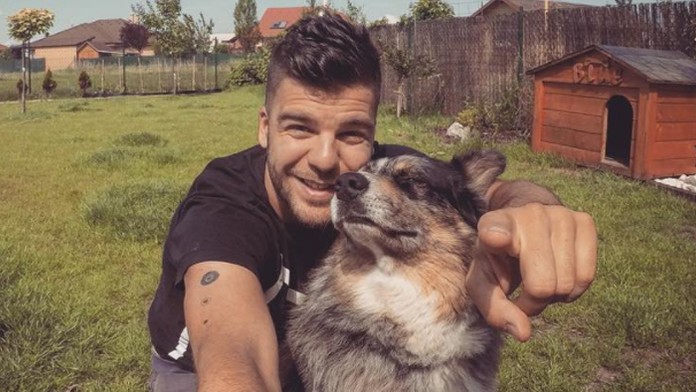 Tomáš Juríček a psík Blue