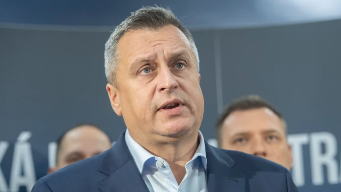 Vláda sa definitívne rozhodla rozdeliť RTVS na rozhlas a televíziu, vyhlásil A. Danko