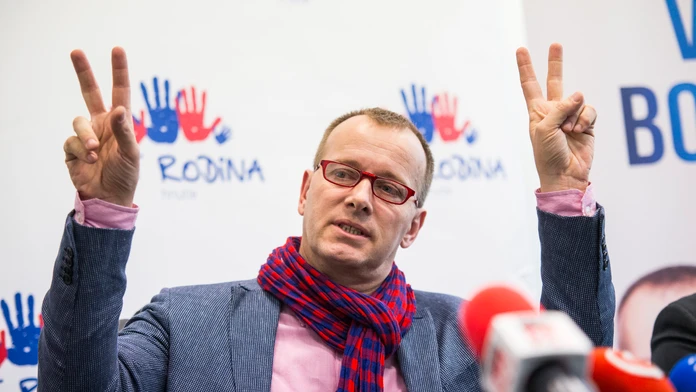 Joonas Korpisalo z Columbusu proti Philadelphii.