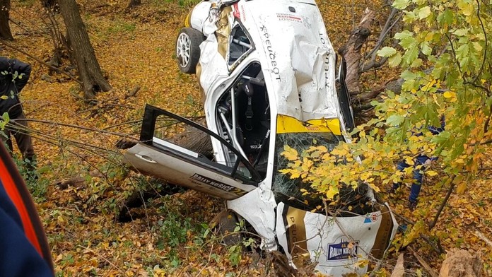 Havarované auto.