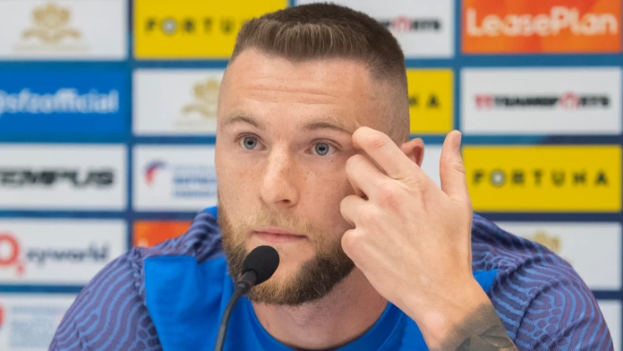 Spoluhráčov prišiel iba pozdraviť, galavečer strávil v nemocnici. Škriniar nestihne úvod kvalifikácie