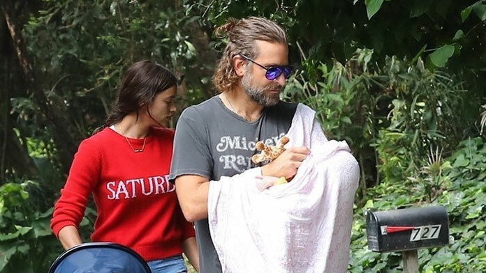 Irina Shayk a Bradley Cooper na prechádzke